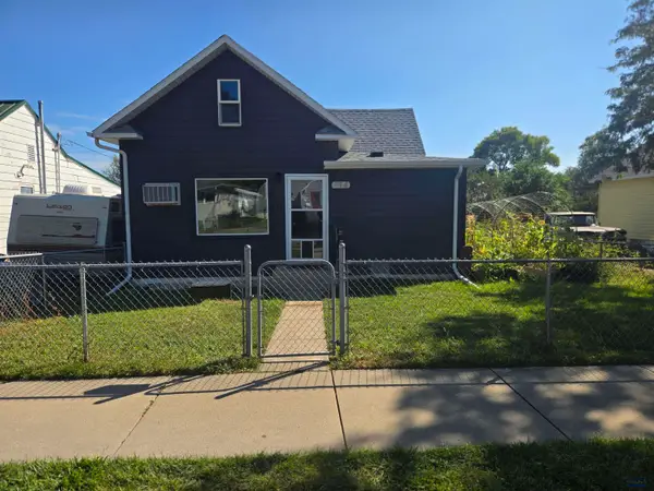 914 Farlow Ave, Rapid City, SD 57701