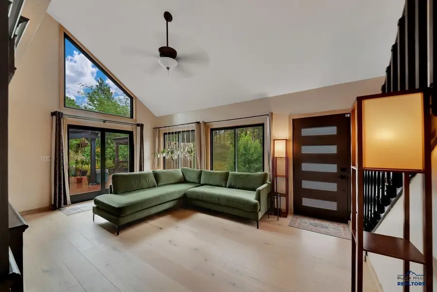 4828 Whispering Pines Dr, Rapid City, SD 57702 - Image #2