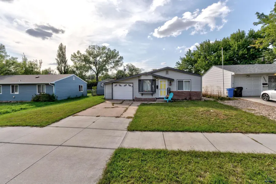 2613 Willow Ave, Rapid City, SD 57701-0000 - Image #2