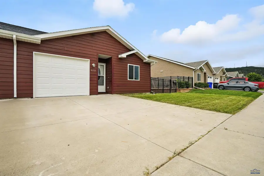 613 Kathryn Ave, Rapid City, SD 57701 - Image #3