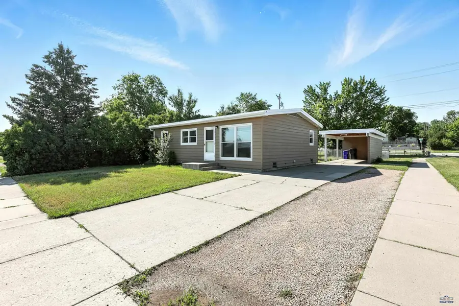 1111 E St Francis, Rapid City, SD 57701 - Image #2