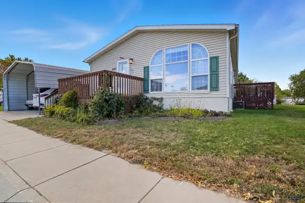 840 N Spruce St, Rapid City, SD 57701