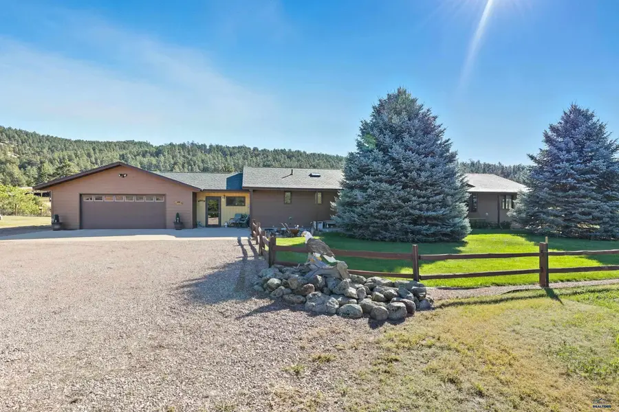13121 Lavon Ct, Hot Springs, SD 57747 - Image #2