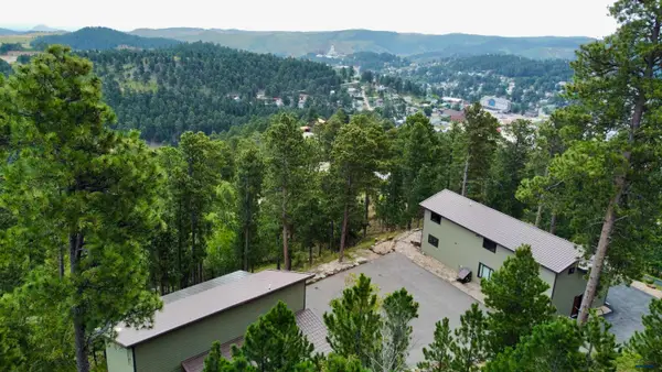 102 Heritage Ave, Lead, SD 57754