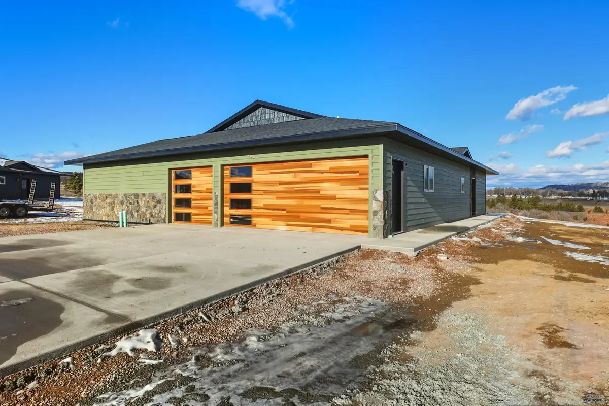 221 Meadowlark Dr, Hot Springs, SD 57745 - Image #1
