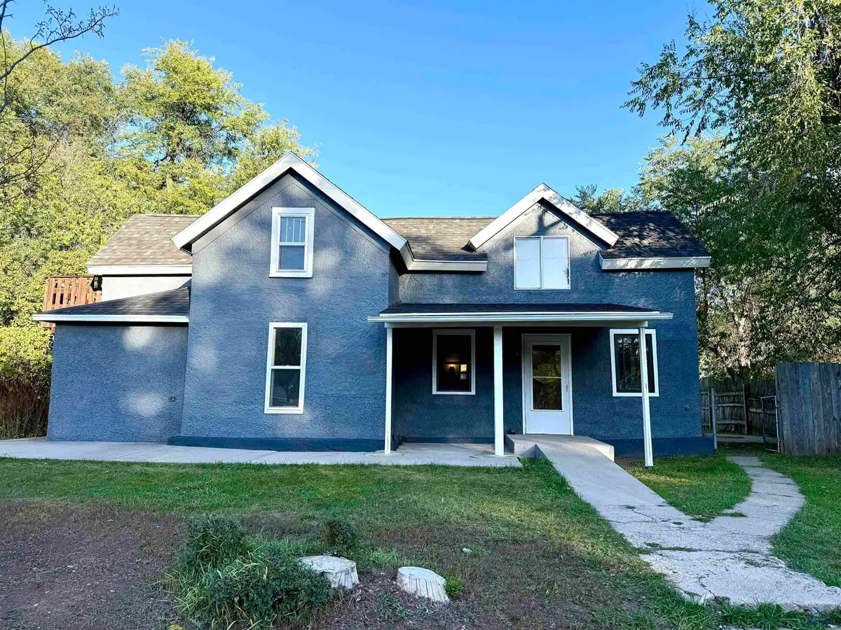 1427 Evans St, Hot Springs, SD 57747-0000 - Image #1