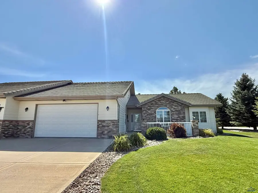 3931 Northstar Ct, Rapid City, SD 57701-6914 - Image #2