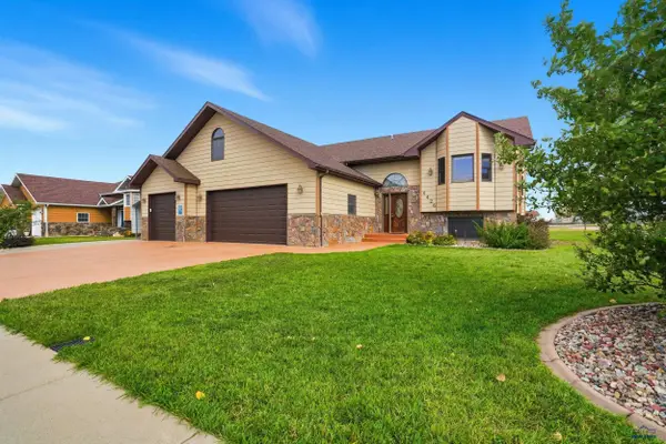 4426 Parkview Dr, Rapid City, SD 57701