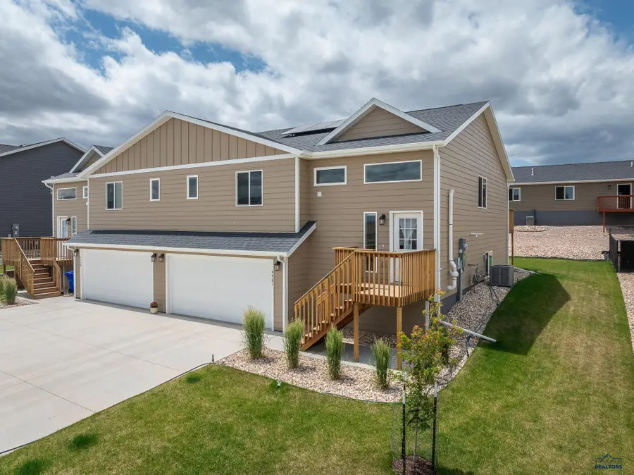 4461 Misty Woods Ln, Rapid City, SD 57701 - Image #2