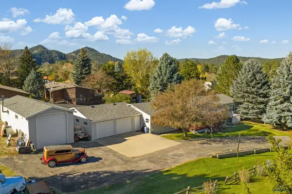 10577 Dogwood Ln, Rapid City, SD 57702