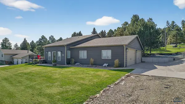 5439 Meadowlark Dr, Rapid City, SD 57702