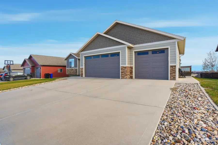 4404 Vinecliff Dr, Rapid City, SD 57703 - Image #3