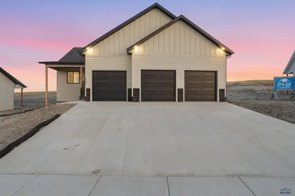 4852 Papillon Dr, Rapid City, SD 57703