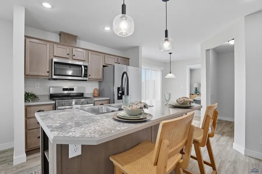 1717.101 E Philadelphia, Rapid City, SD 57701 - Image #2