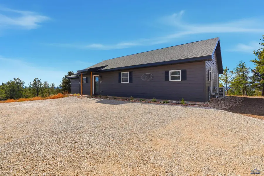 11405 Hawkright Rd, Custer, SD 57730 - #2
