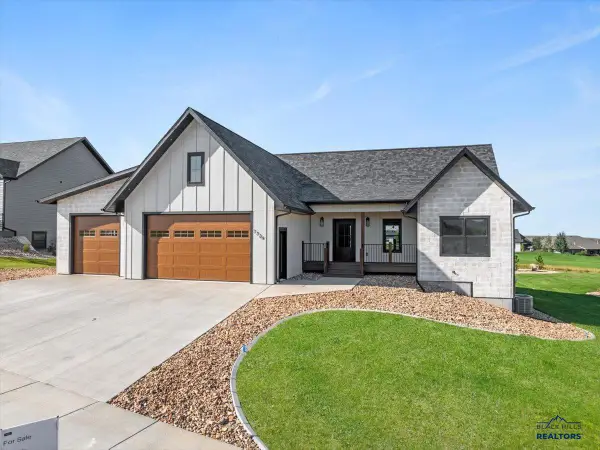 7726 Brooks Loop, Spearfish, SD 57783