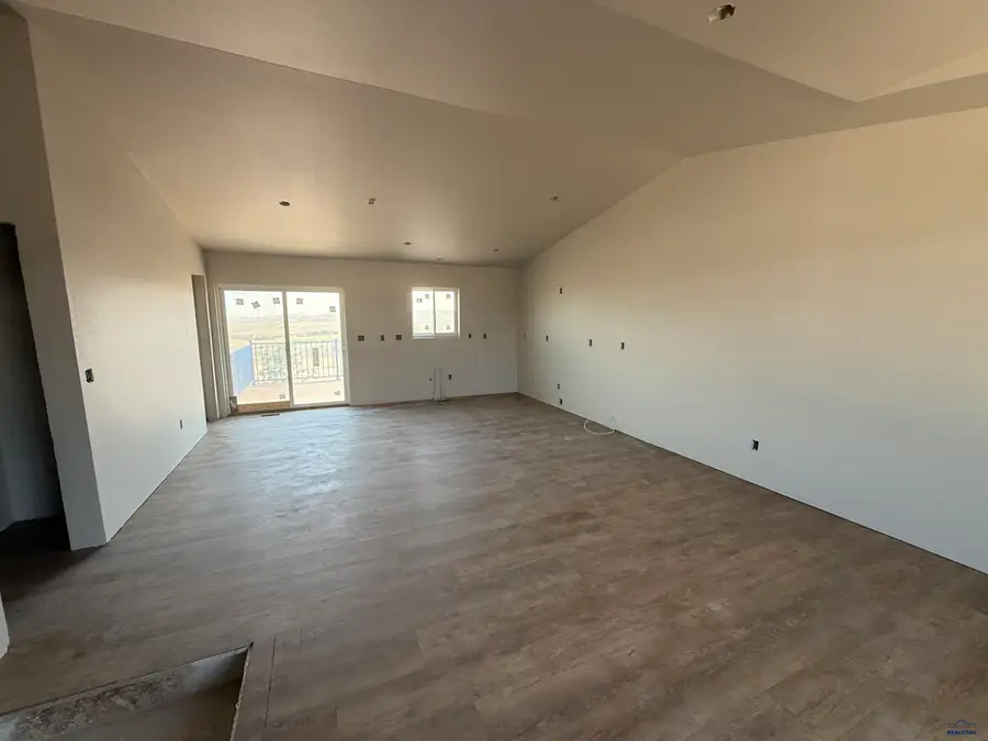 1121 Pinnacle Ct, Rapid City, SD 57701 - Image #2