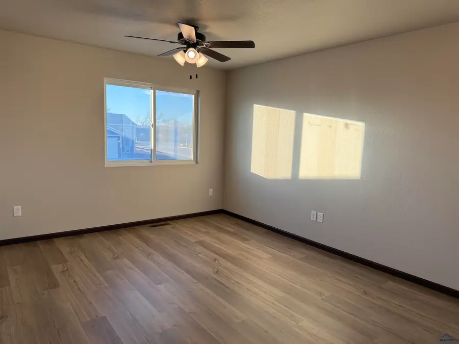 3752 Haralson Ln, Rapid City, SD 57703 - Image #2