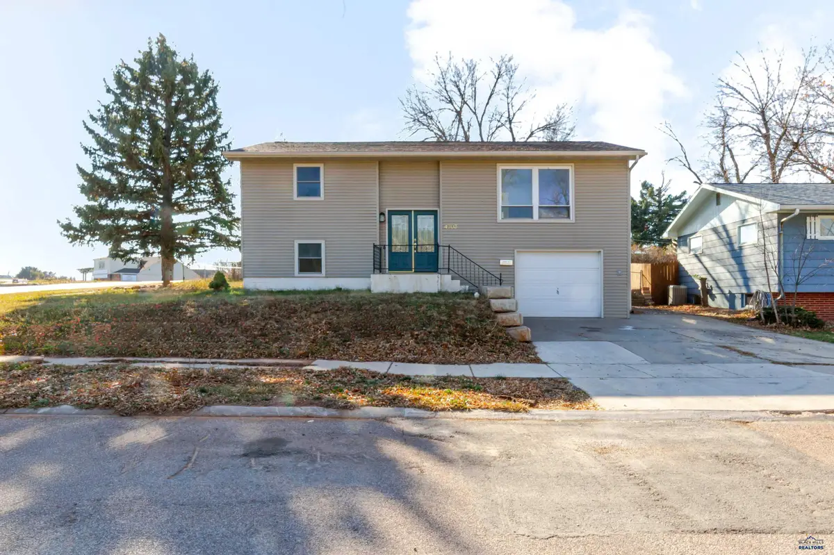 4703 Windsor Dr, Rapid City, SD 57702 - Image #1