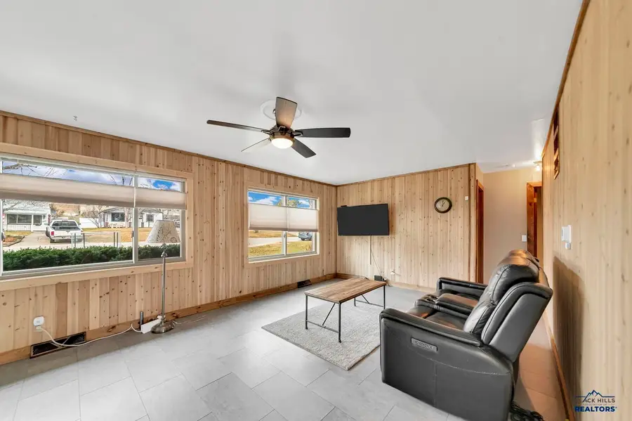 501 Robbins Dr, Rapid City, SD 57701 - Image #3