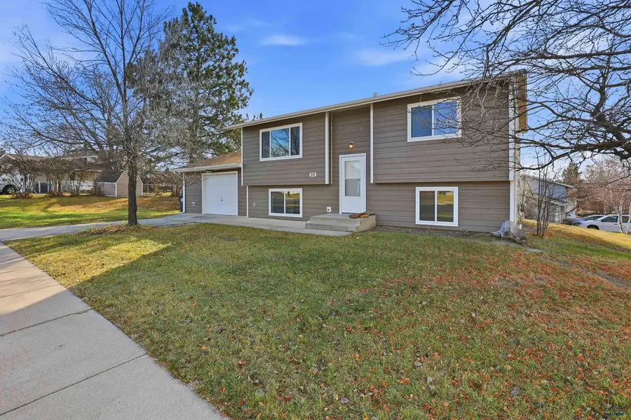 849 Sycamore, Rapid City, SD 57701 - Image #2