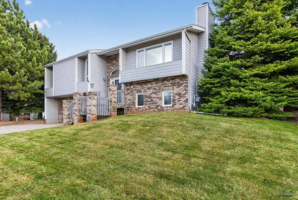 4757 Summerset Dr, Rapid City, SD 57702