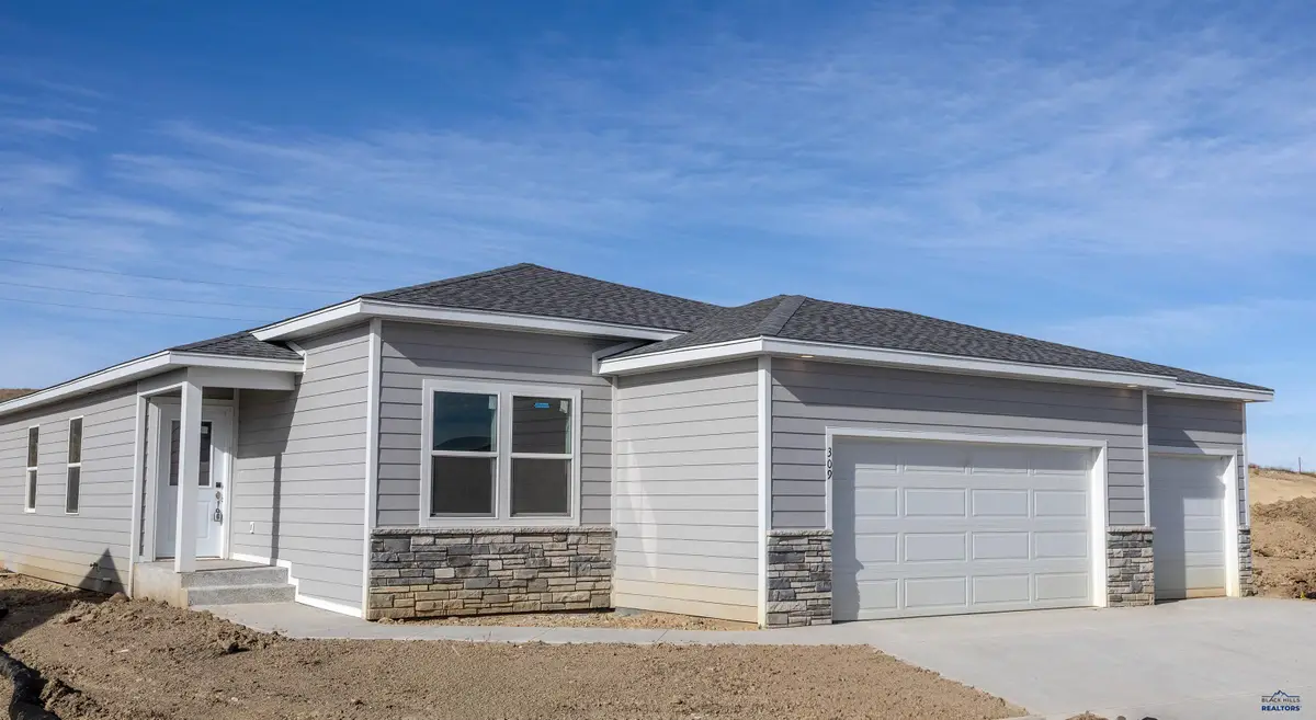 309 N Valley Dr, Rapid City, SD 57703 - Image #1