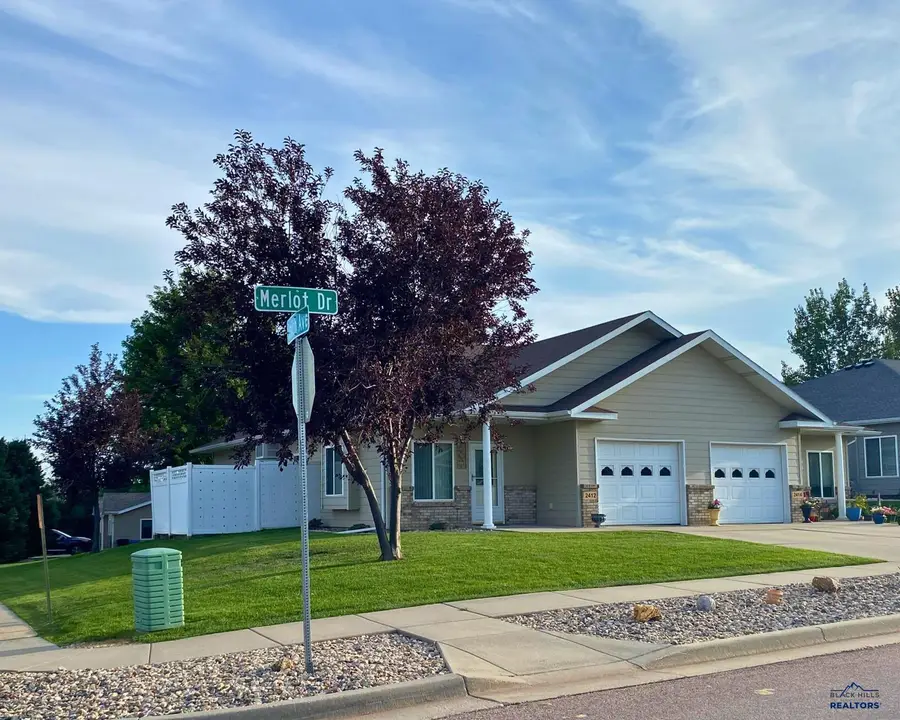 2412 Merlot Dr, Rapid City, SD 57701 - Image #2