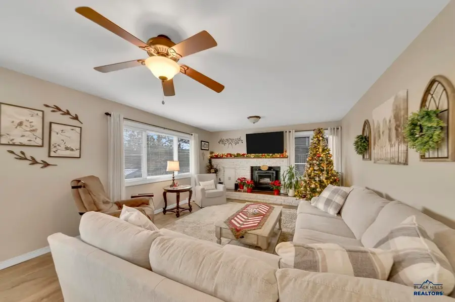 4823 Copperhill Dr, Rapid City, SD 57702 - Image #3