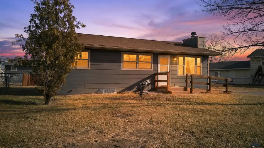 4310 Patriot Ln, Rapid City, SD 57701 - Image #2