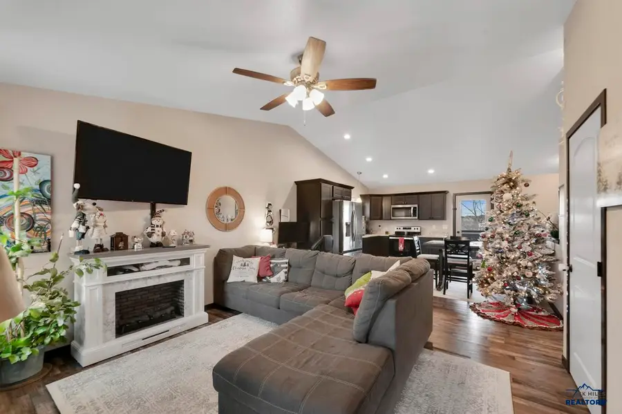 1268 Chet St, Rapid City, SD 57703-0101 - Image #3