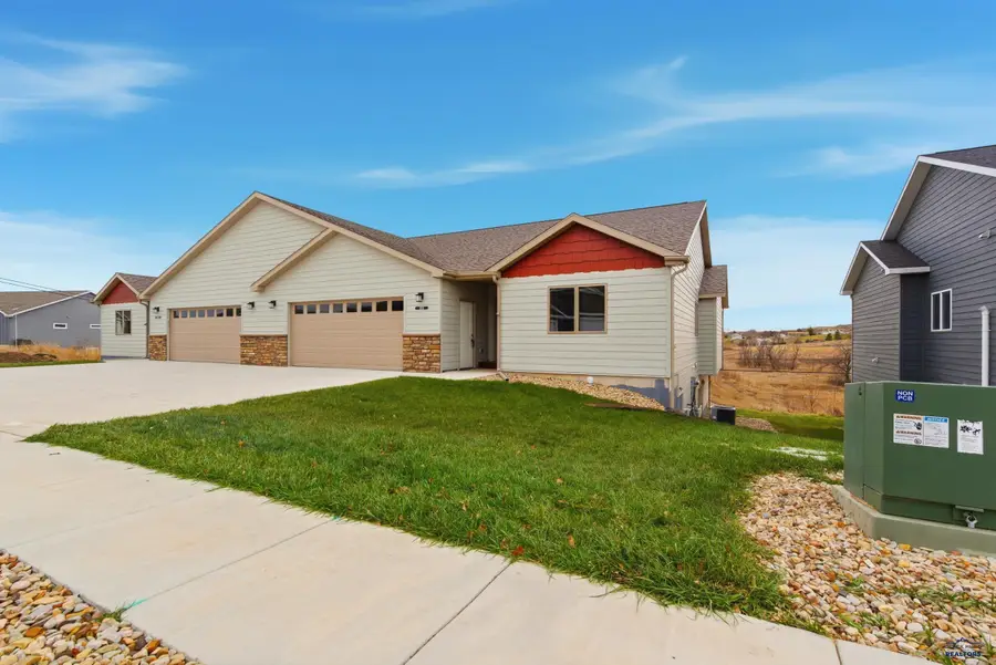 3051 Hoefer Ave, Rapid City, SD 57701 - Image #2