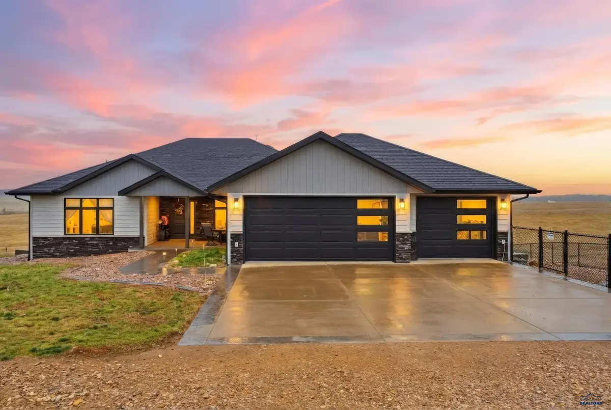 18997 Kirk Ln, Belle Fourche, SD 57717 - Image #1