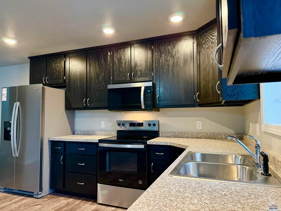822 Heritage Dr, Belle Fourche, SD 57717 - Image #3
