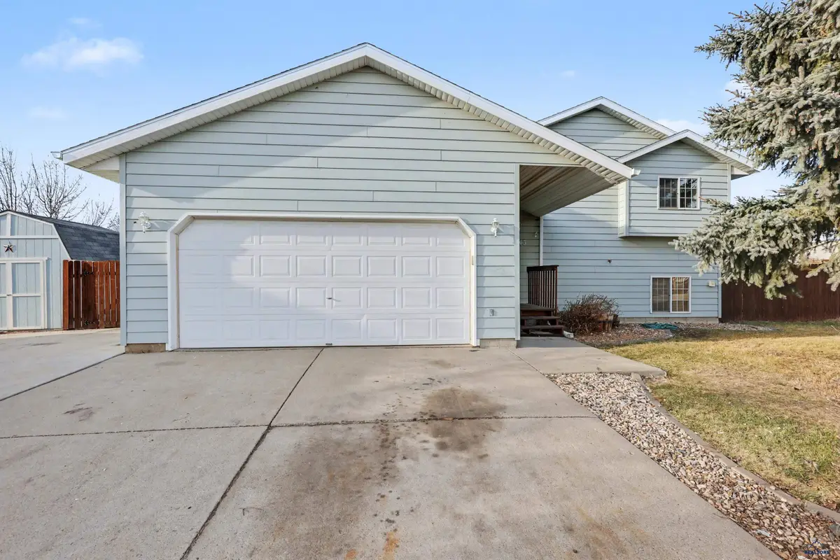 2143 Old Farm Ct, Rapid City, SD 57703 - Image #1