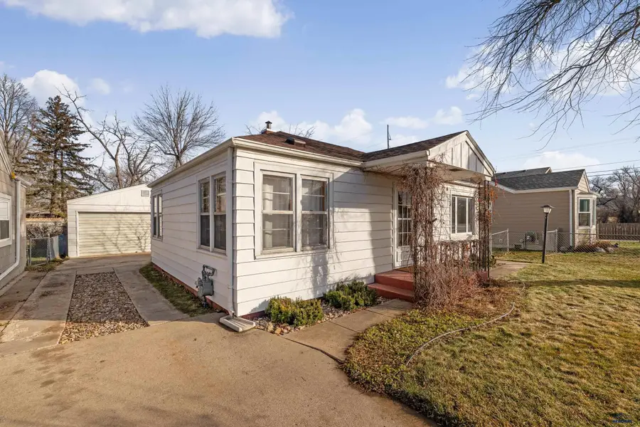 2030 3rd Ave, Rapid City, SD 57702 - #3