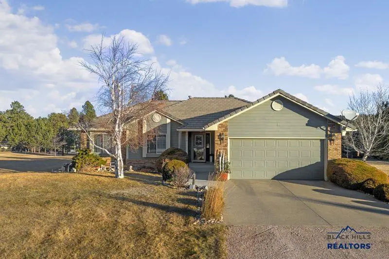 8470 Heather Dr, Rapid City, SD 57702 - Image #2