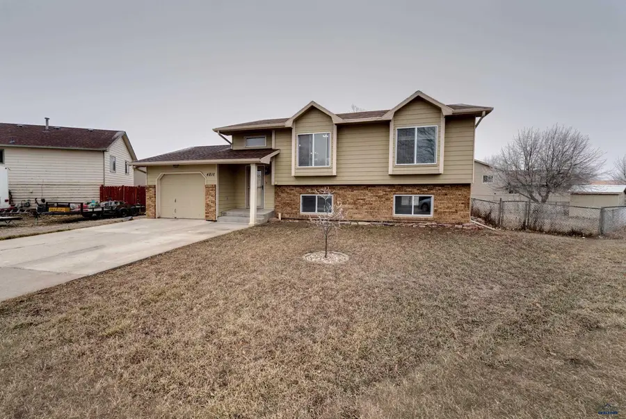 4816 Johnston Dr, Rapid City, SD 57703 - Image #2