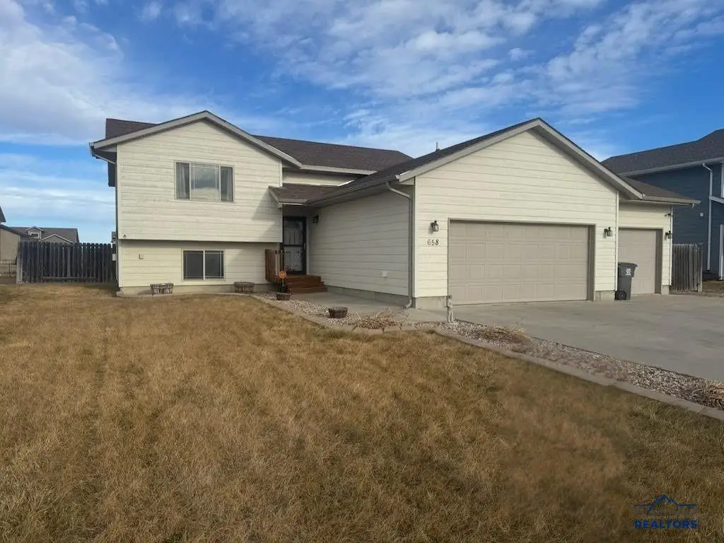 658 Flight Line Ct, Box Elder, SD 57719 - Image #1