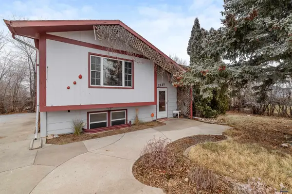 2636 Plateau Ln, Rapid City, SD 57703