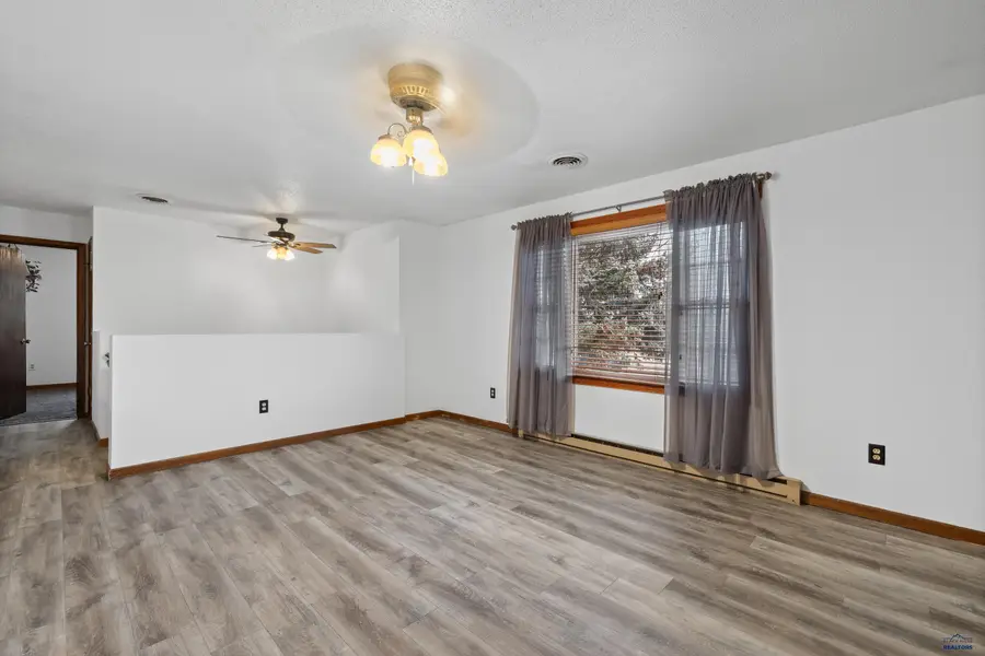 2636 Plateau Ln, Rapid City, SD 57703 - Image #2