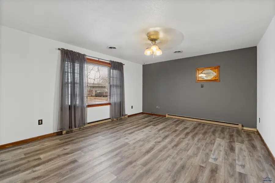 2636 Plateau Ln, Rapid City, SD 57703 - Image #3