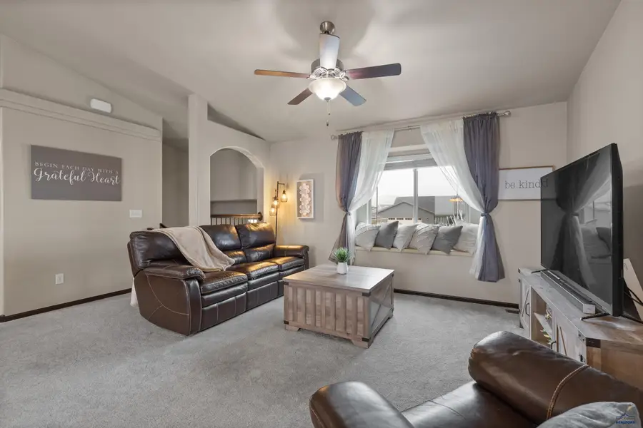 242 E Bengal Dr, Rapid City, SD 57701 - Image #3