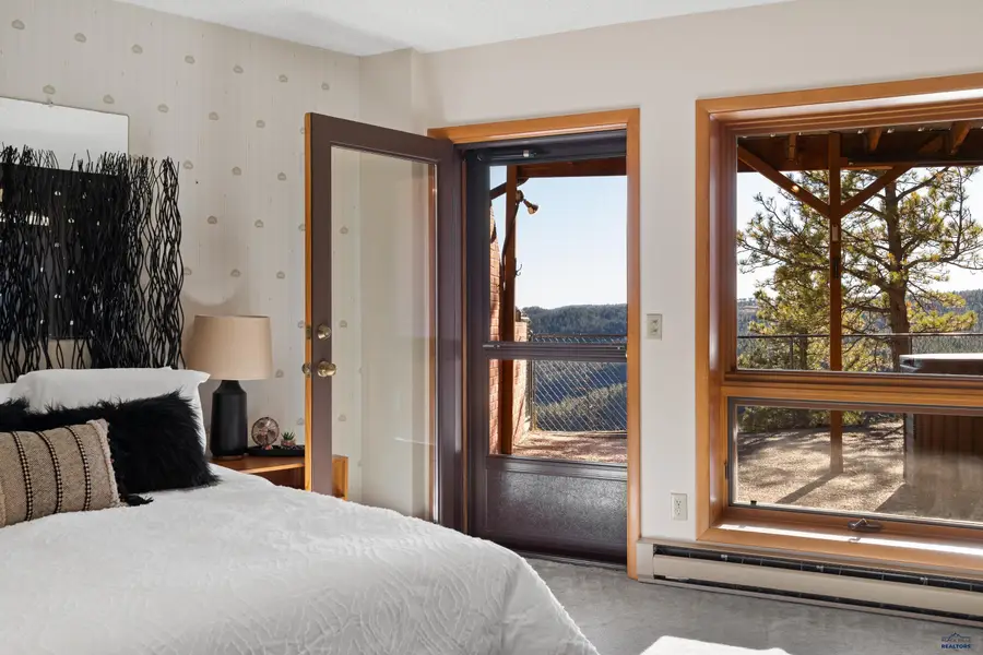 8558 Dunsmore Rd, Rapid City, SD 57702 - Image #2