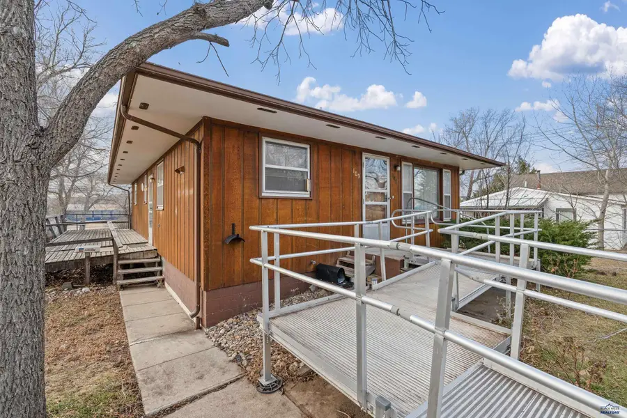 109 E Philadelphia, Rapid City, SD 57701 - Image #3