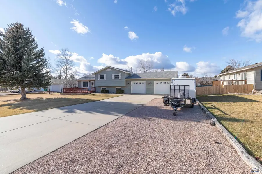 6560 Beverly Dr, Rapid City, SD 57701-0000 - Image #3