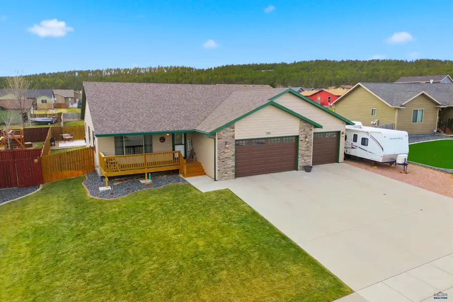 7261 Savannah Ln, Summerset, SD 57718 - Image #2