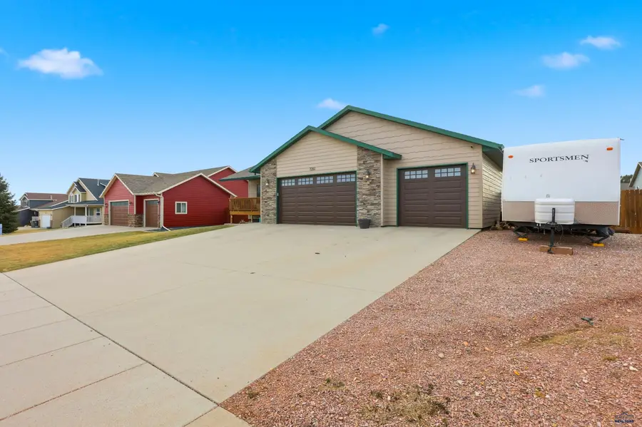 7261 Savannah Ln, Summerset, SD 57718 - Image #3