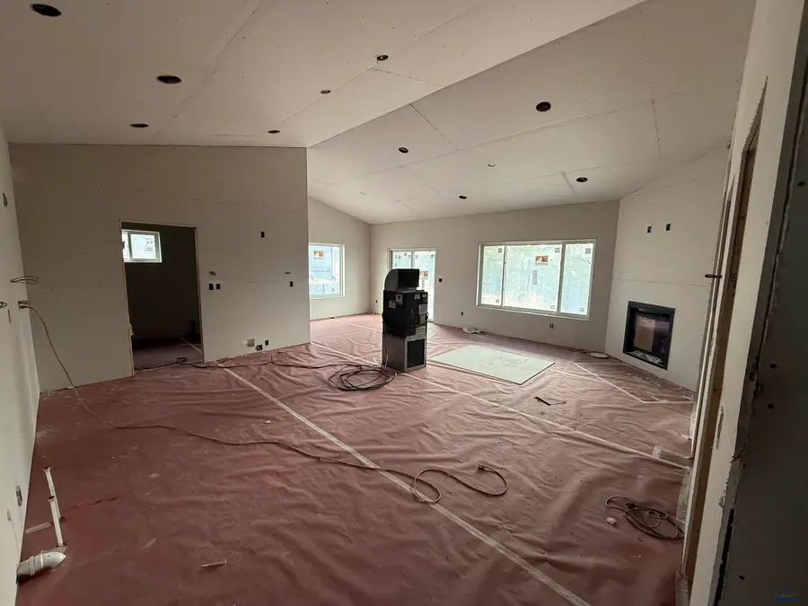 1222 Pinnacle Ct, Rapid City, SD 57701 - Image #2