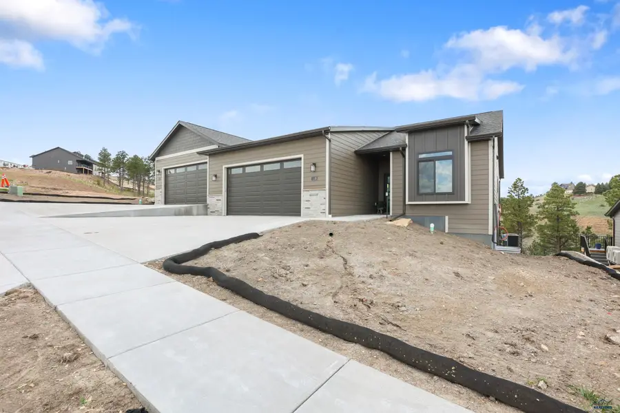 1234 Pinnacle Ct, Rapid City, SD 57701 - Image #2